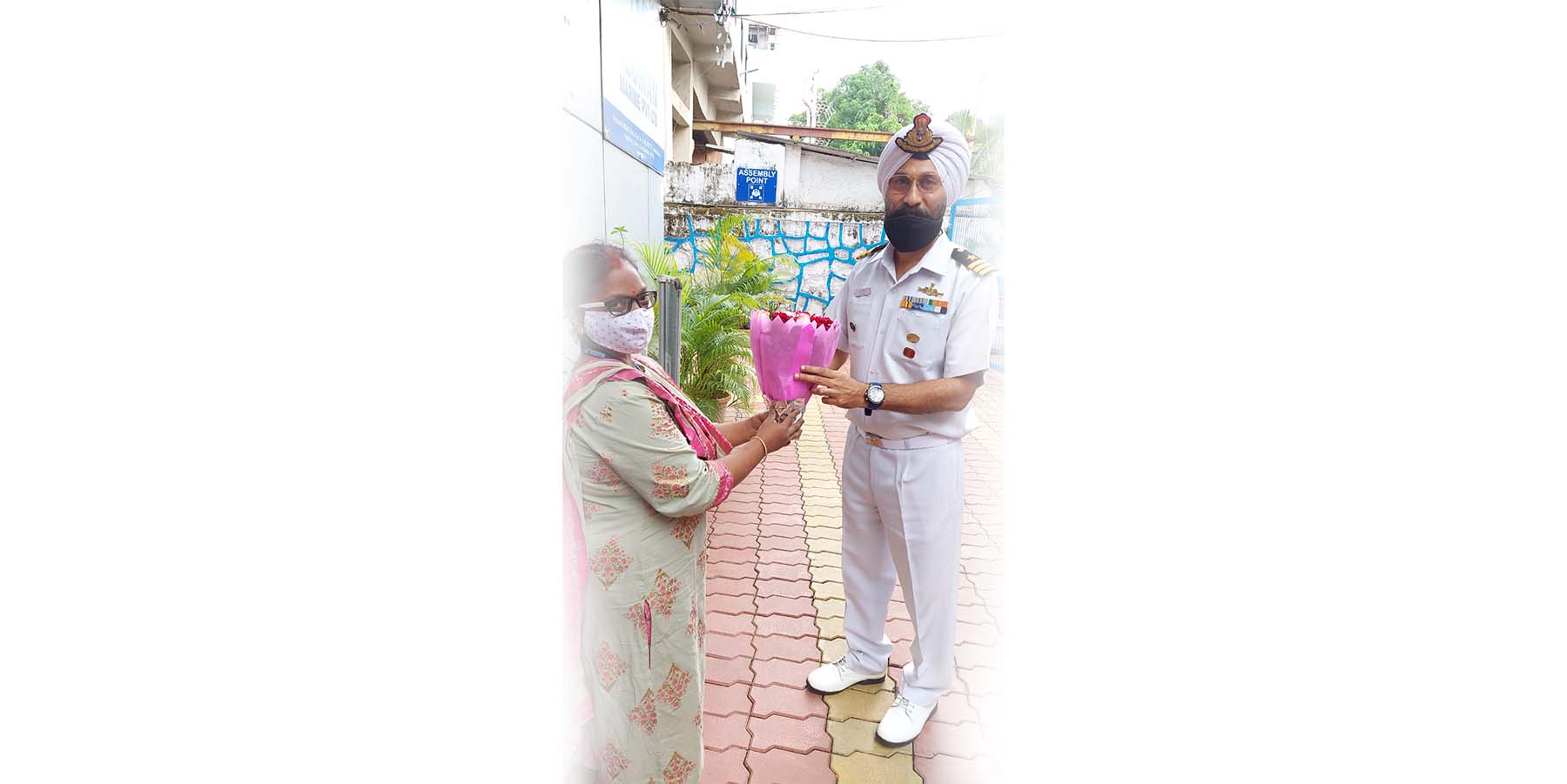Commandant I J Singh visiting YMPL service center at Mumbai